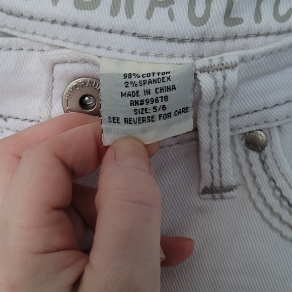 Capris Summer Jeans - Picture 3 of 3